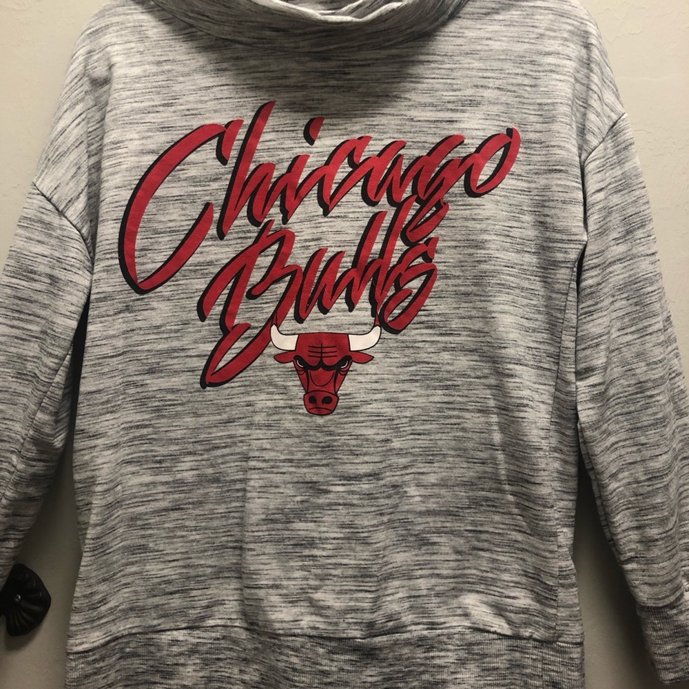 Chicago Bulls Long Sleeve Shirt